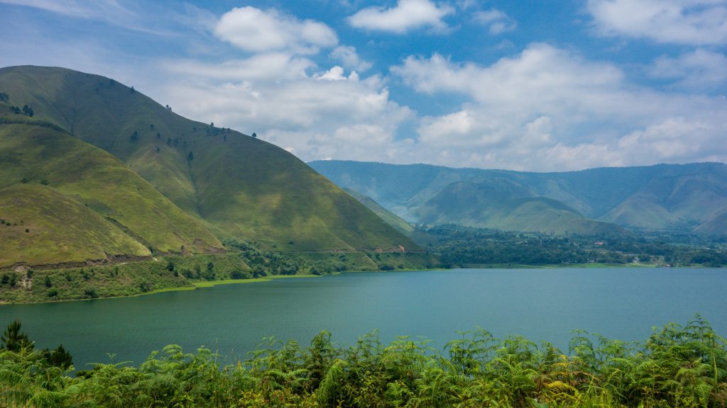 wisata halal danau toba