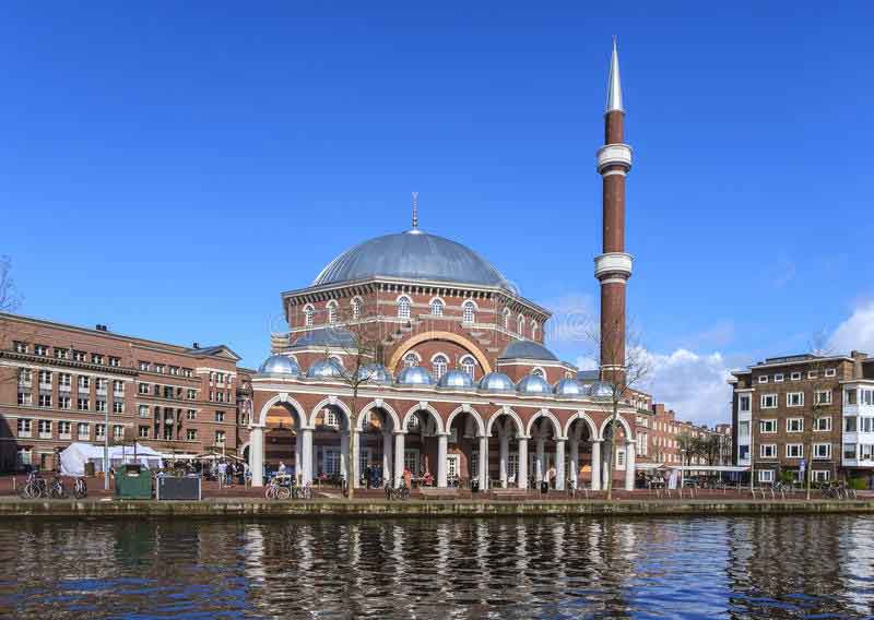 wisata halal masjid di belanda