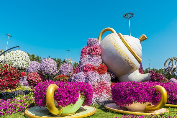 wisata halal dubai miracle garden